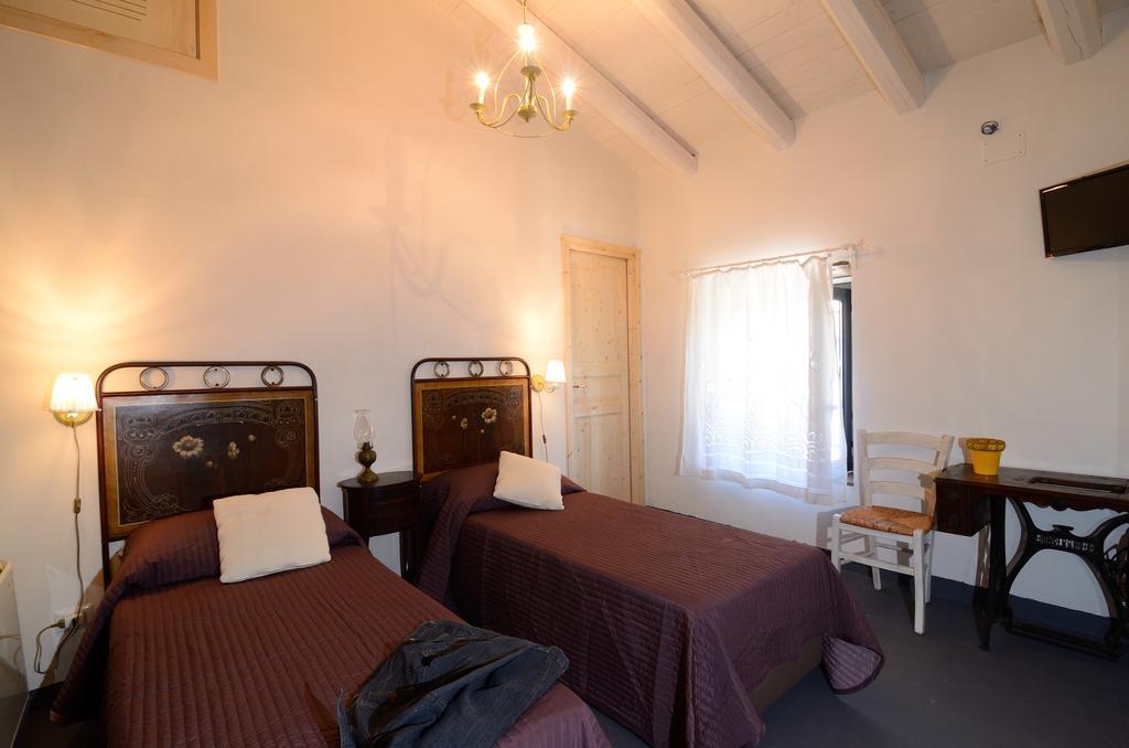 Il Tanaceto Hotel Castiglione De Sicilia Cameră foto